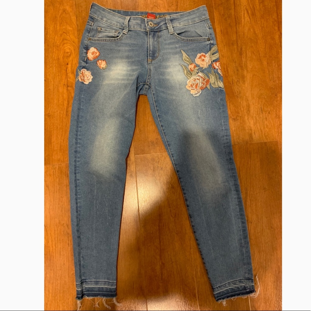 Flowery jeans